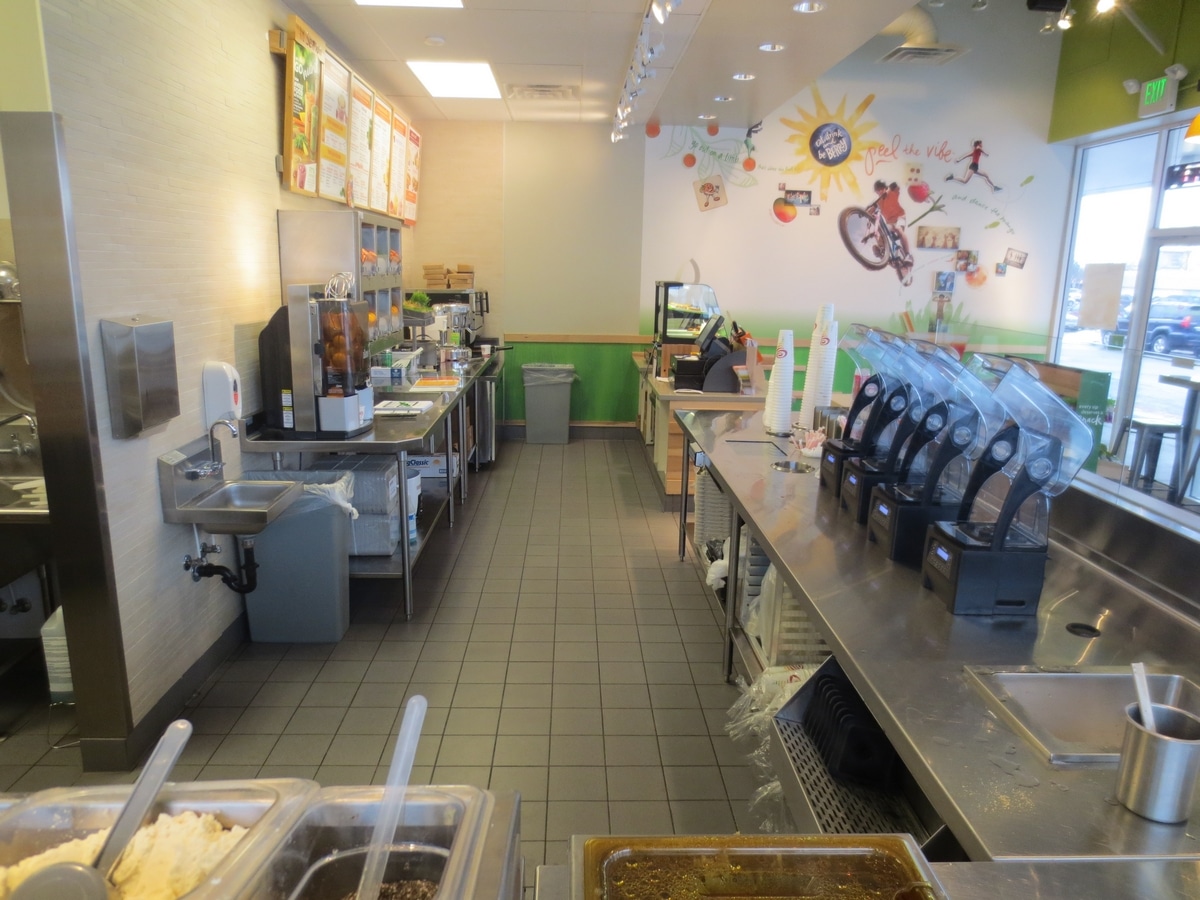 Jamba Juice in Jordan Landing JZW Architects