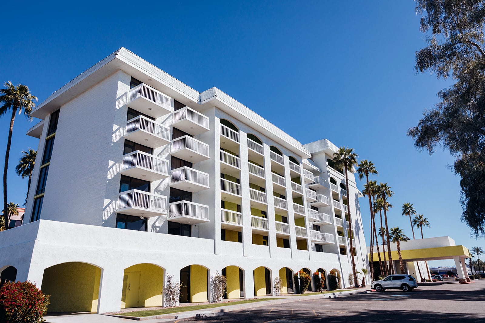 Holiday Inn, Mesa AZ - JZW Architects